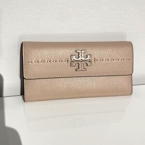 Tory Burch Devon Sand McGraw Slim Envelope Leather Wallet Like New